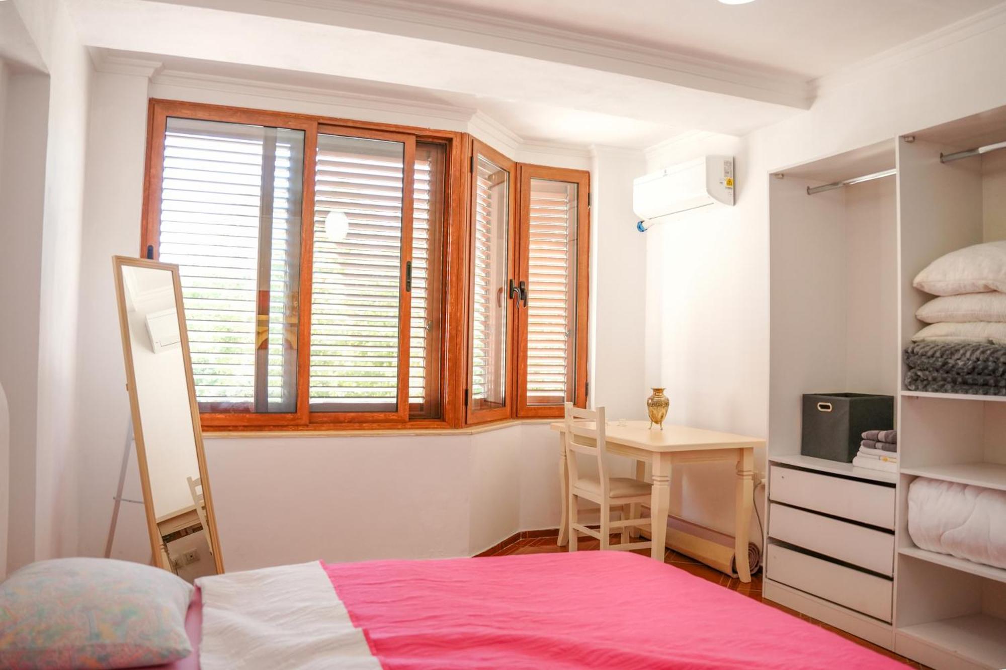 Tirana Centre Lions Gate 1 Apartment Ngoại thất bức ảnh