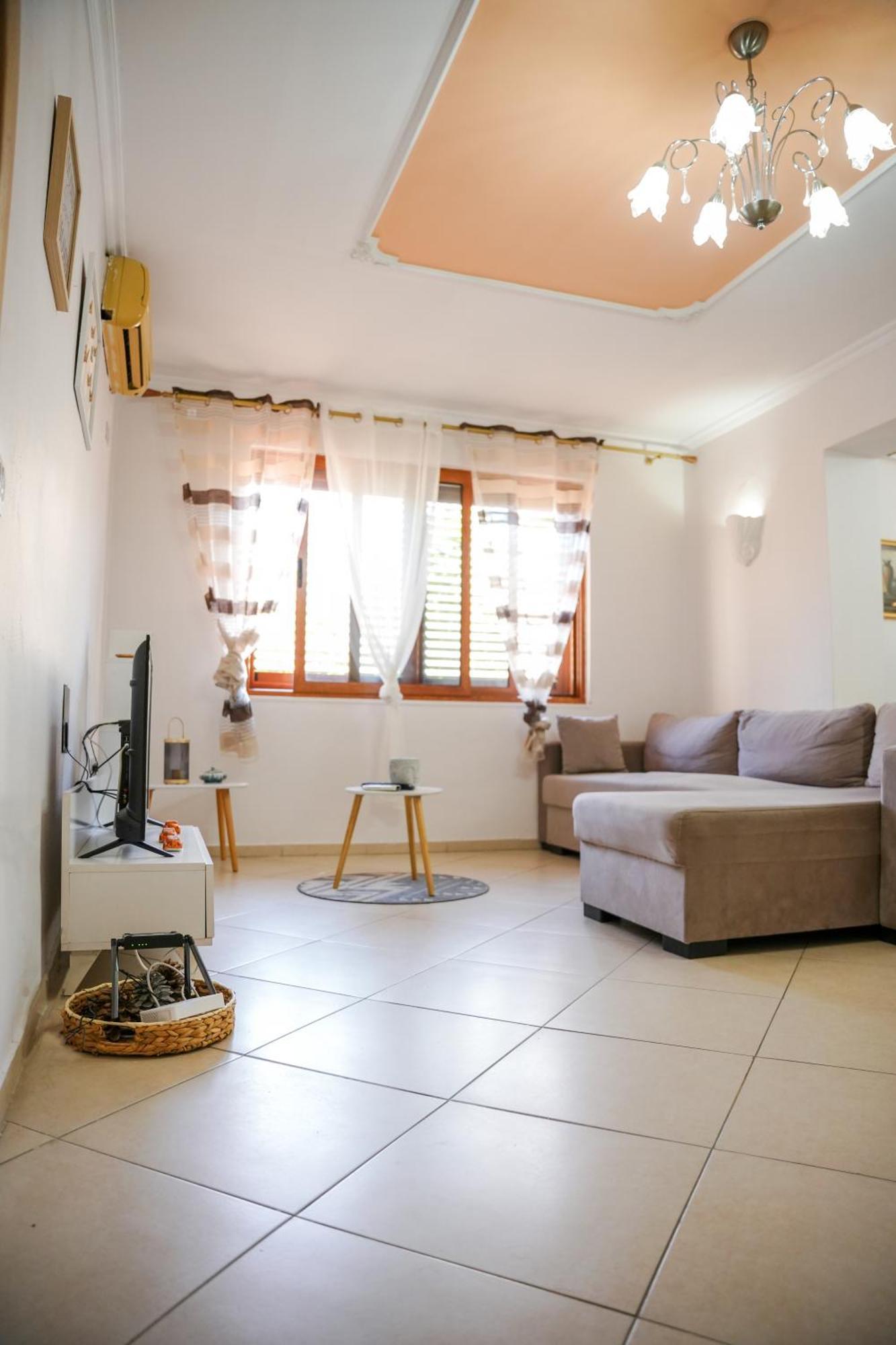 Tirana Centre Lions Gate 1 Apartment Ngoại thất bức ảnh