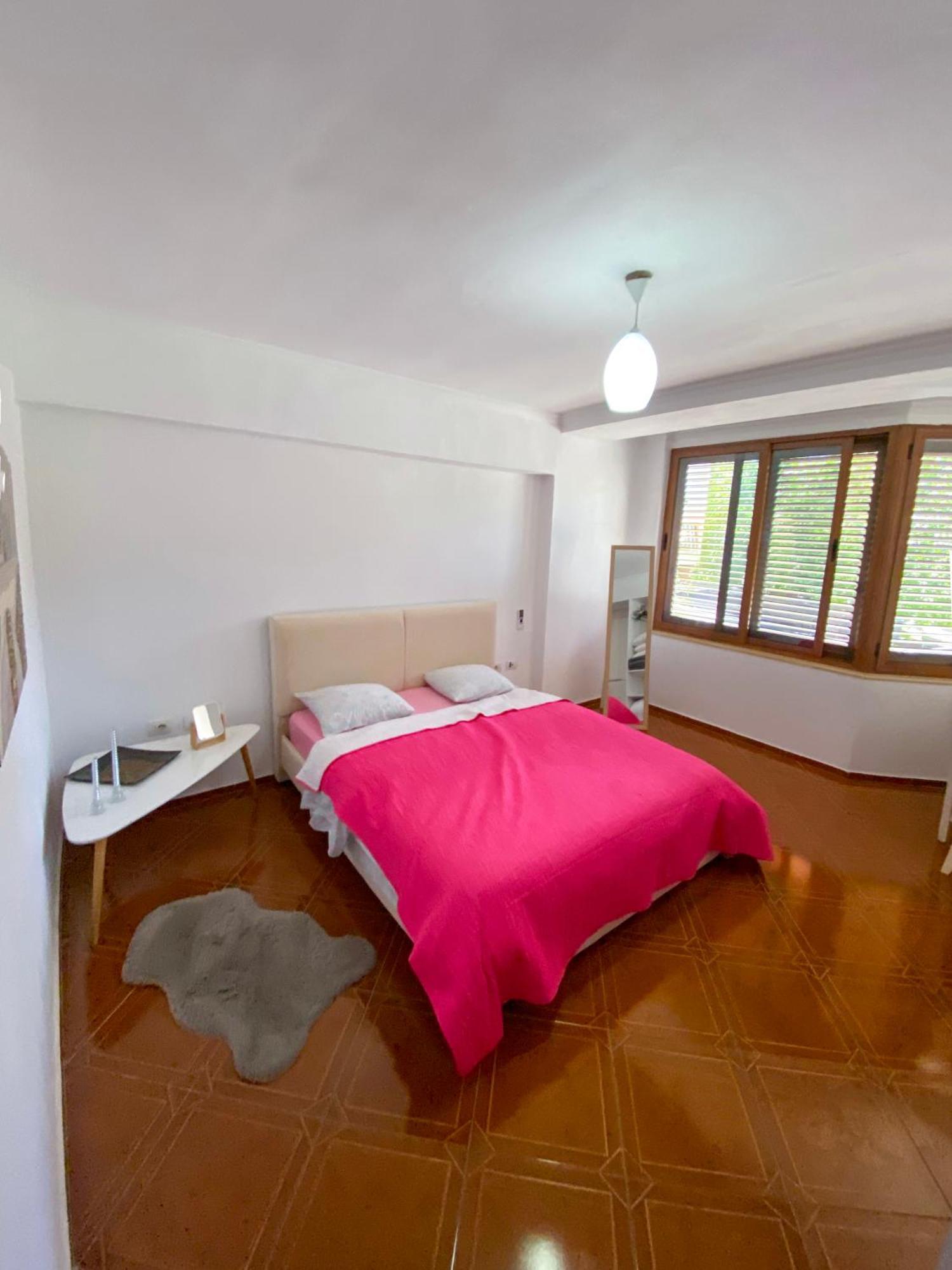 Tirana Centre Lions Gate 1 Apartment Ngoại thất bức ảnh